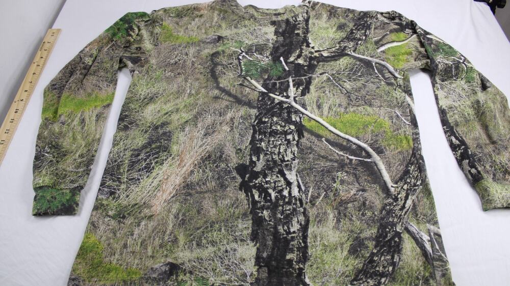 Magellan Outdoors Men's L Mossy Oak Hunt Gear Camo Long Sleeve Cotton Shirt